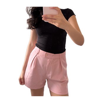 Vaaleanpunaiset shortsit