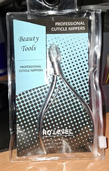 Professional cuticle nippers