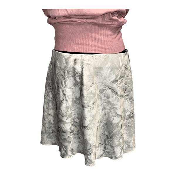 White patterned mini skirt