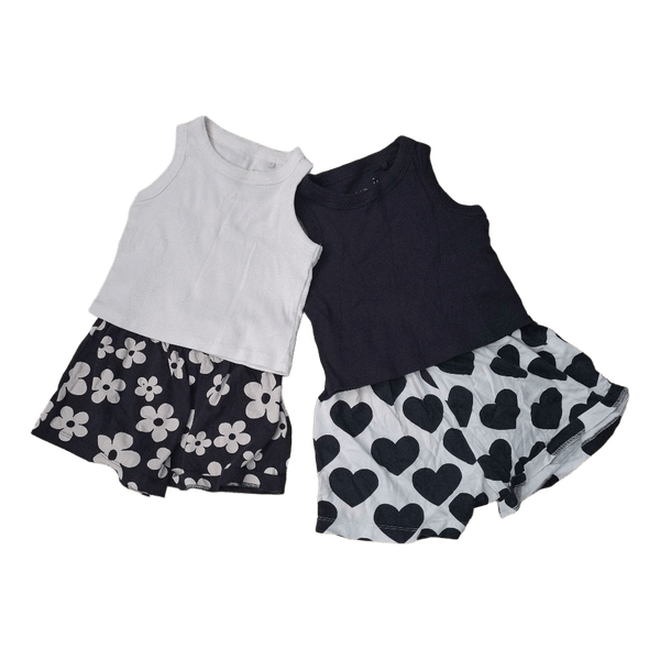 2 pyjamas Next 110