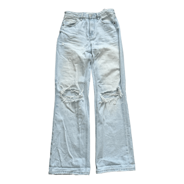 Light blue distressed jeans