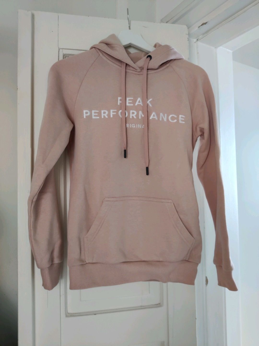 Peak performance hoodie