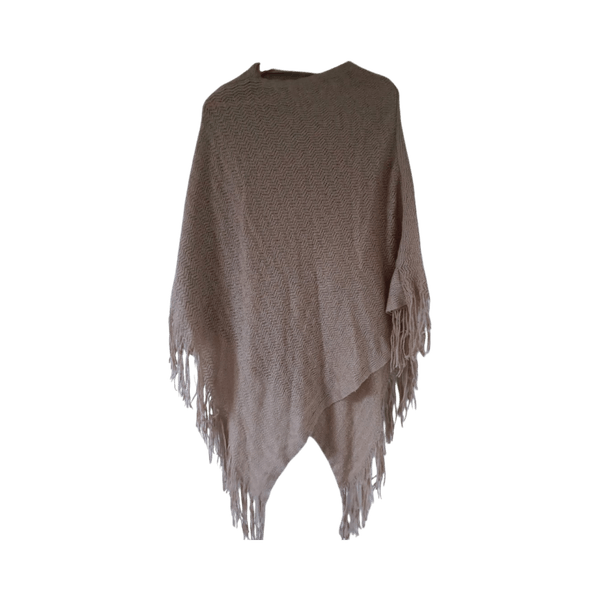 beige neulottu poncho