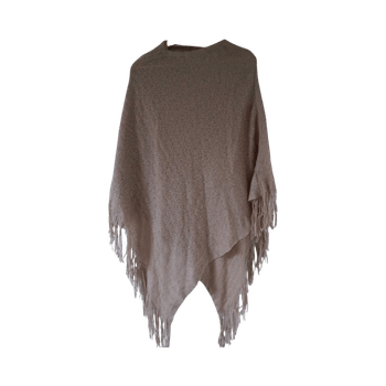 beige neulottu poncho