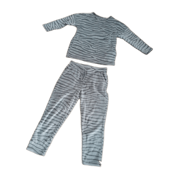 Pola clothing