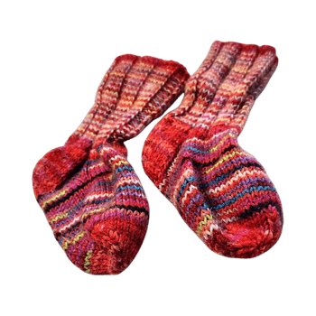 Värikkäät neulotut sukat