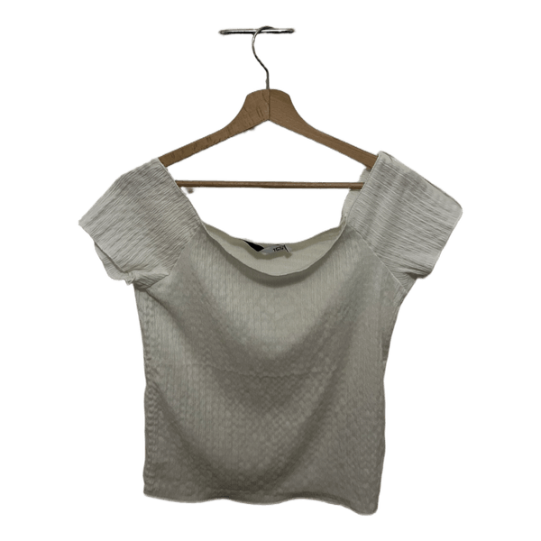 White textured short sleeve top