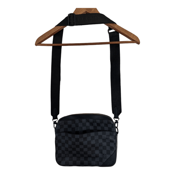 Louis Vuitton crossbody taske