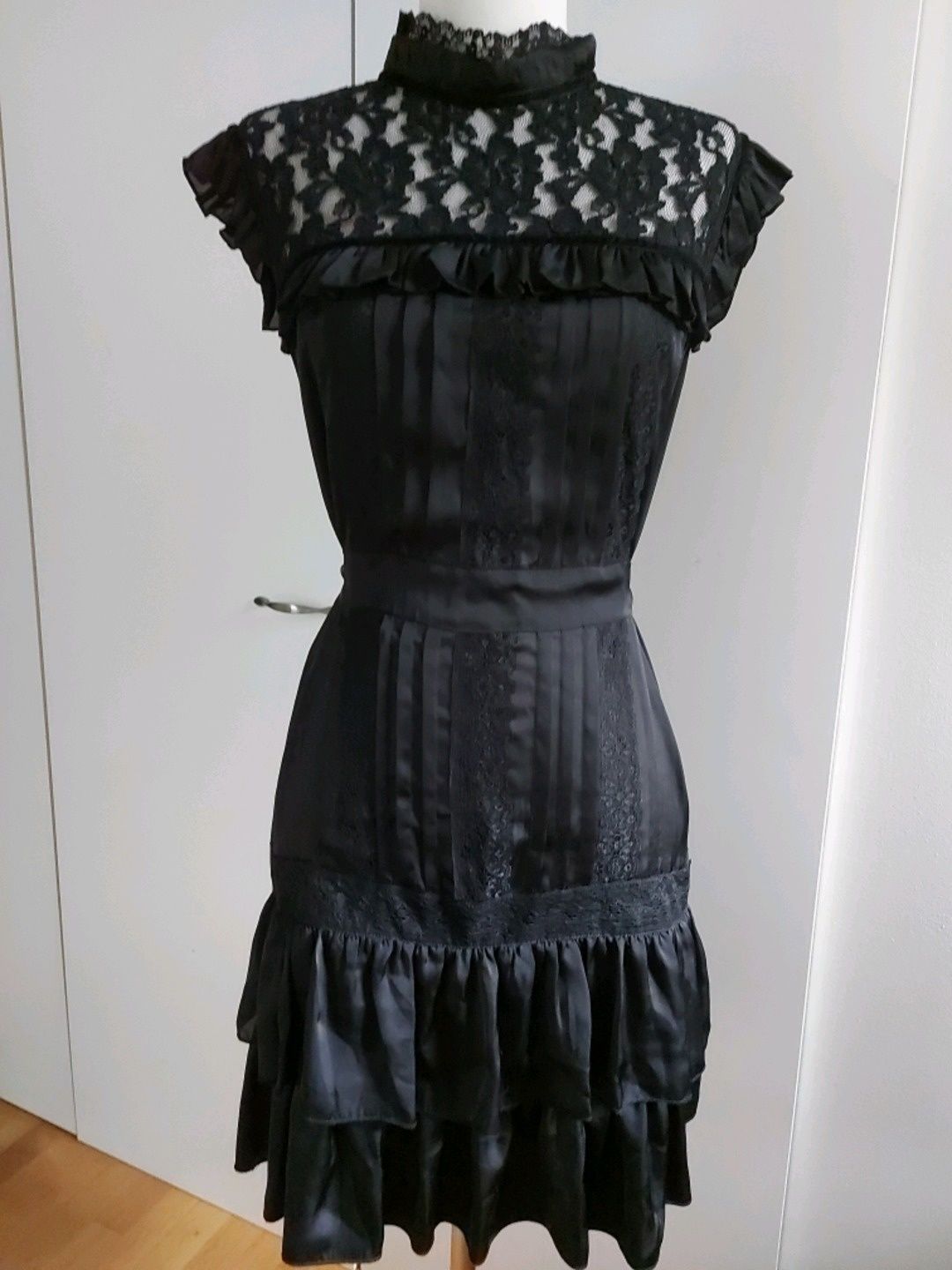 Lipsy london dress