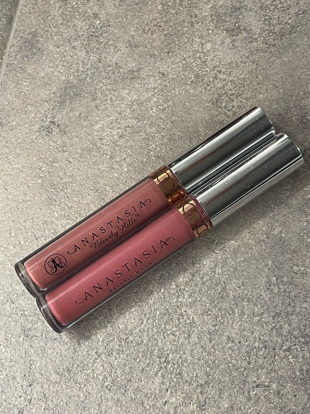 Anastasia beverly hills- liquid lipstick 2x