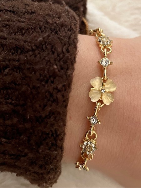 new adjustable flower bracelet 🌺
