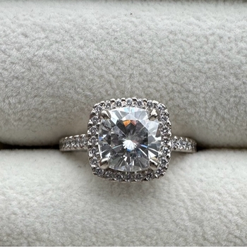 Valkokultainen 14k moissaniittisormus 2,5ct koko 18,25