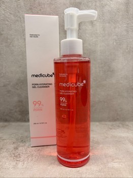 Medicube PDRN hydrating cleanser