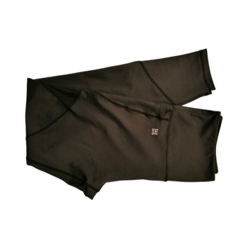 Mustat urheiluleggingsit