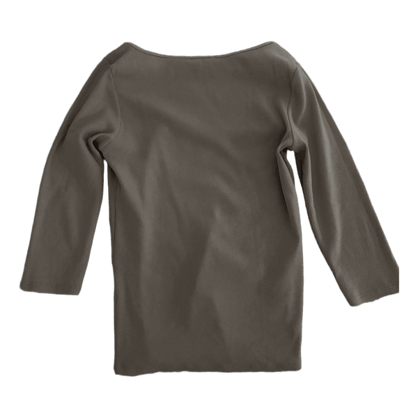 Beige ribstrikket top