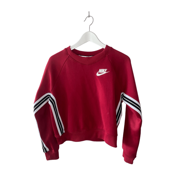 Punainen Nike college