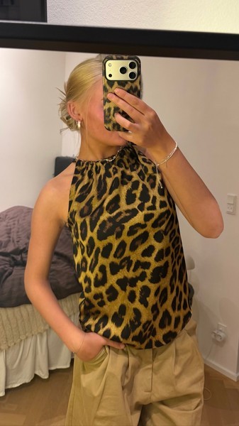 Leopard top