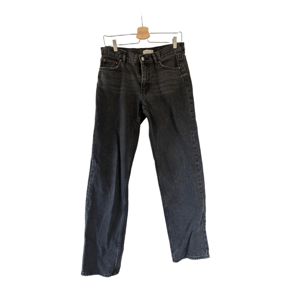 Sort denim jeans
