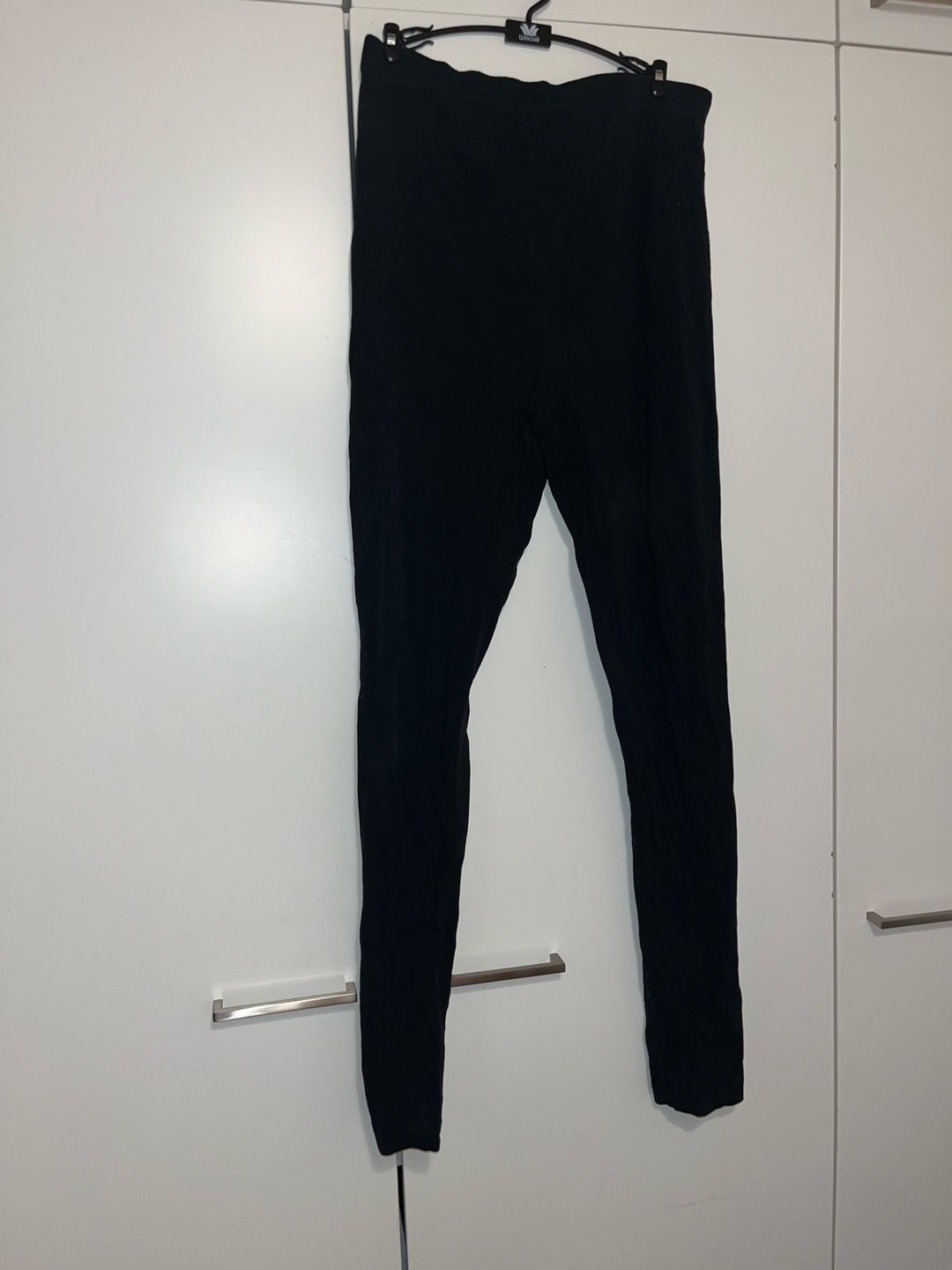 Äitiys leggingsit
