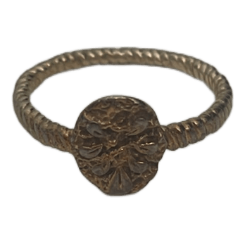 Maanesten ring