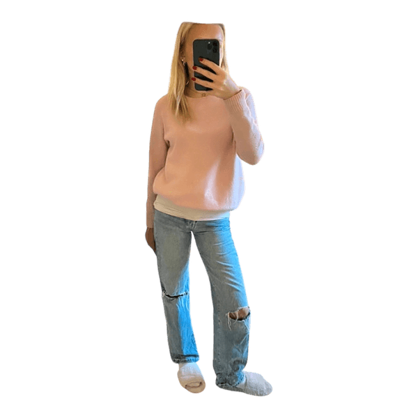 Ljusblå jeans med hål