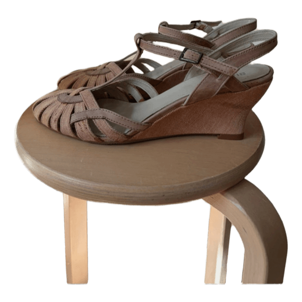 Beige wedge sandaler