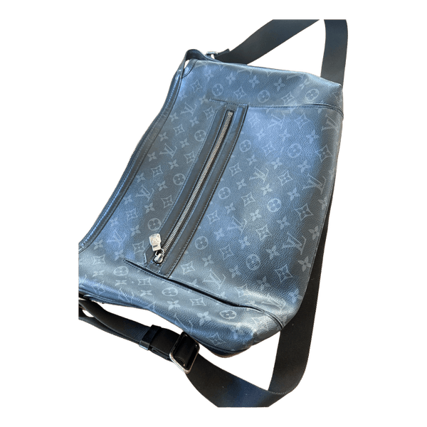 Louis Vuitton Monogram Eclipse messenger bag - sort