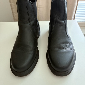 DR Martens Laura nilkkurit