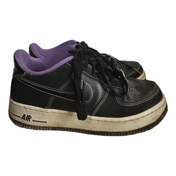 Black leather sneakers