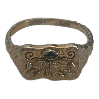 Maanesten ring