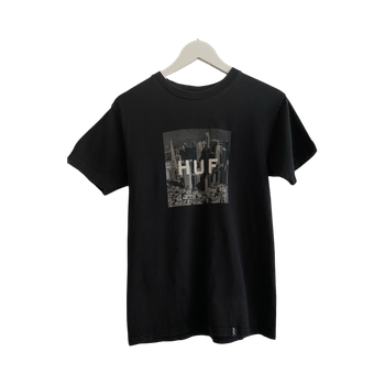 HUF t-paita