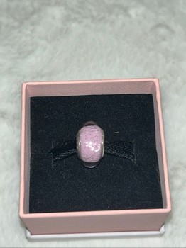 Pandora pinkki lasihela