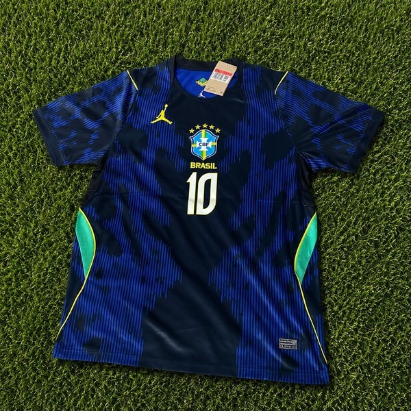 Brasilian jalkapallopaita Neymar Jr