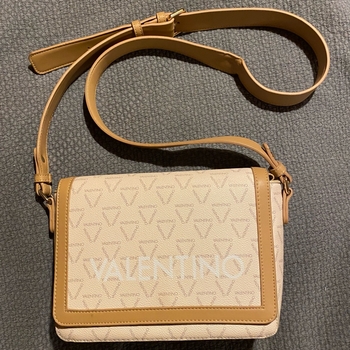 Valentino by Mario Valentinon laukku