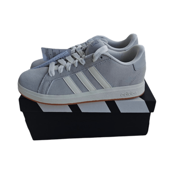 Uudet Adidas kengät