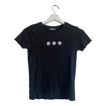 Black daisy print t-shirt