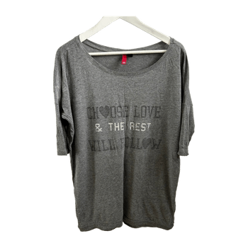 Grey graphic t-shirt