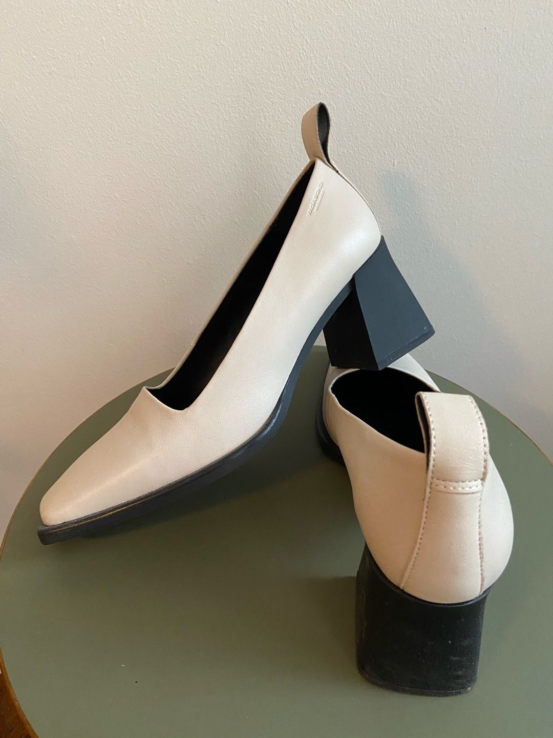 Vagabond heels