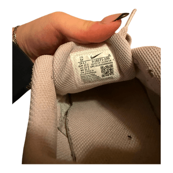 Vaaleanpunaiset Nike lenkkarit