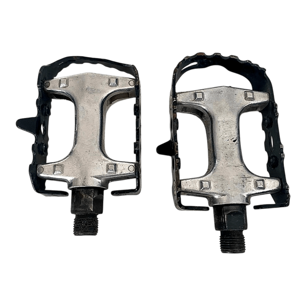 Bicycle Pedals – Metal Platform Pedals city bike commuter
