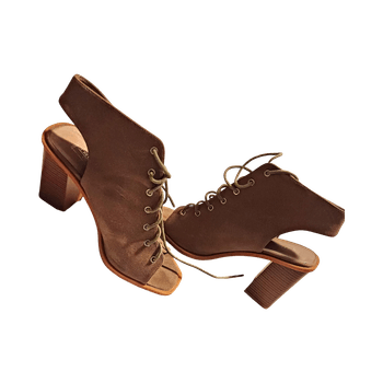 Vihreät avokkaat korkokengät