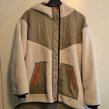 Beige teddy fleece hupparitakki
