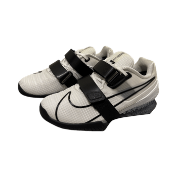 Nike weightlifting shoes