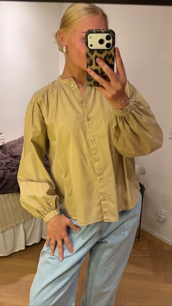 Beige skjorte