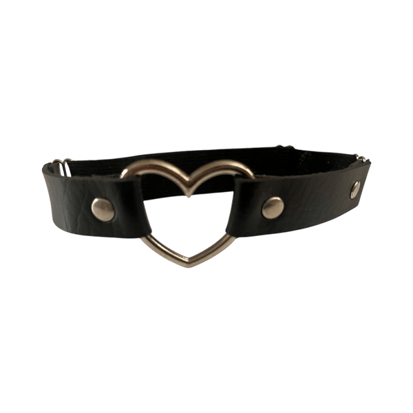 Musta nahkainen choker