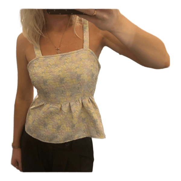 Pieces blomstret top
