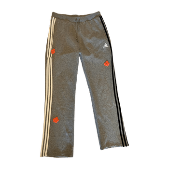 Adidas collegehousut kukkakoristeilla