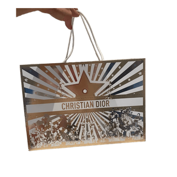 Dior iso lahjakassi  42x29,5x15cm