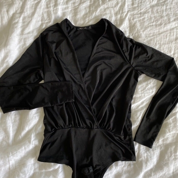 Nly one blouse