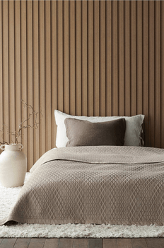 Janelle bedspread